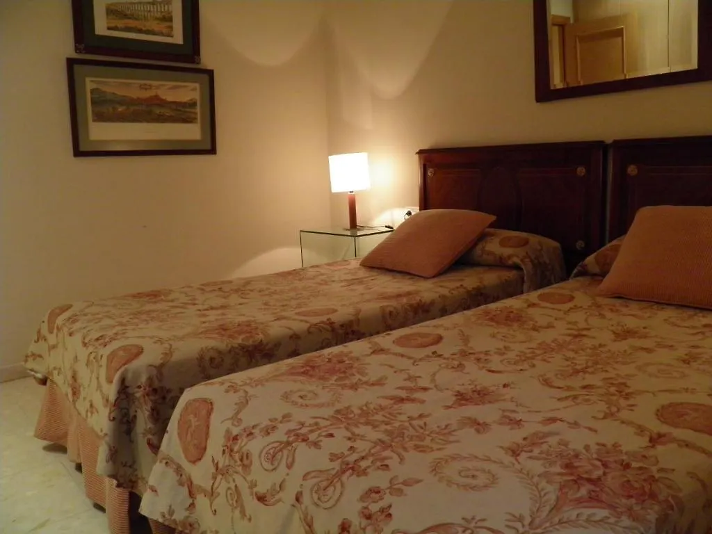 Apartaments St. Jordi Comtal Barcelona 0*,  Španělsko
